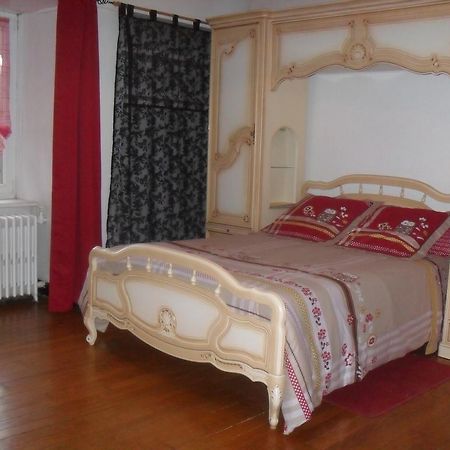 Gite De Peche Saint-Ellier-du-Maine Quarto foto