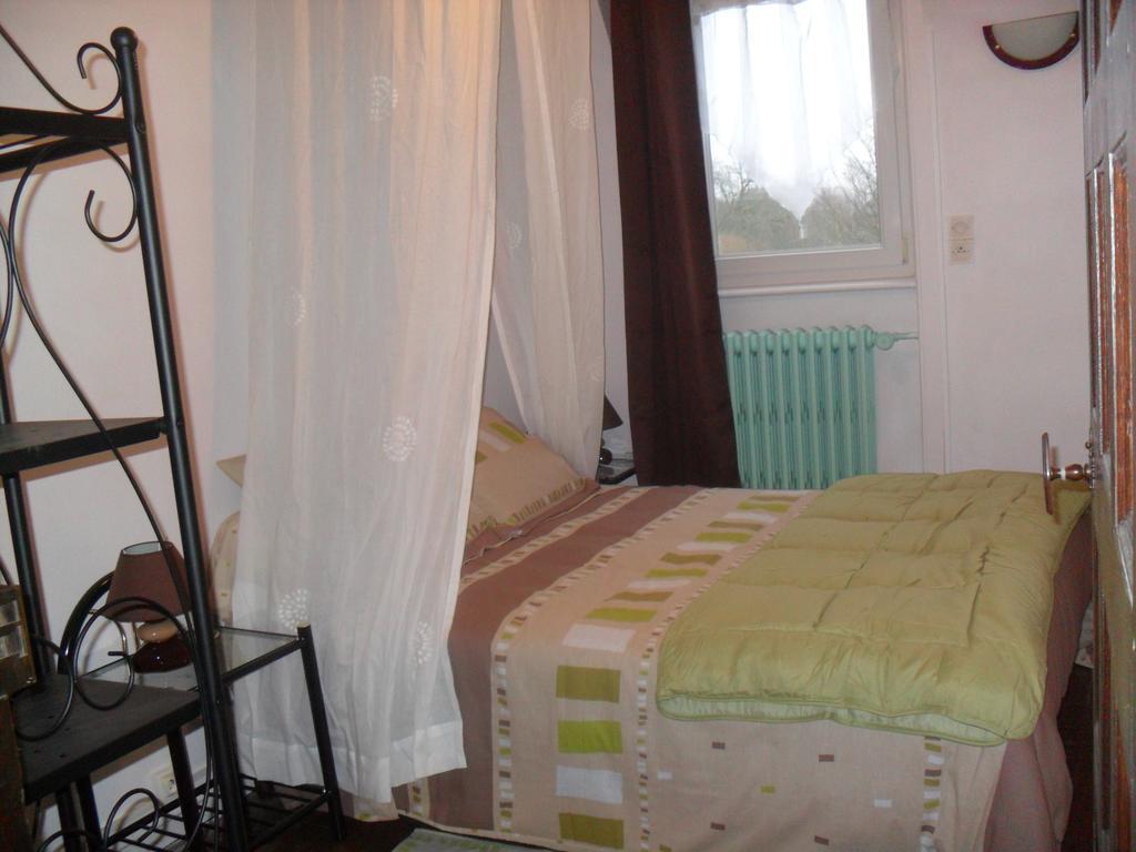 Gite De Peche Saint-Ellier-du-Maine Quarto foto
